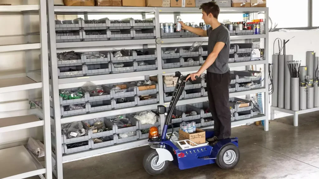  Ipari automatizálás elektromos vontatóval, raktári anyagmozgatási folyamat
